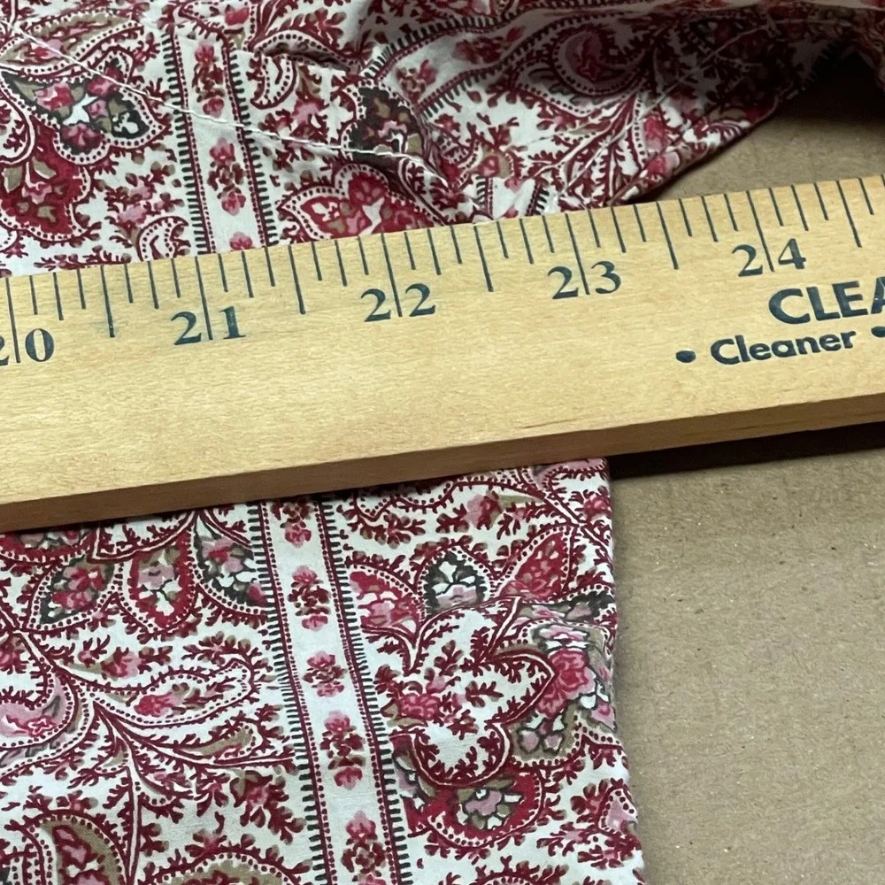 Vintage Banana Republic Men's Medium Red Paisley Striped Cotton Button Up Preppy